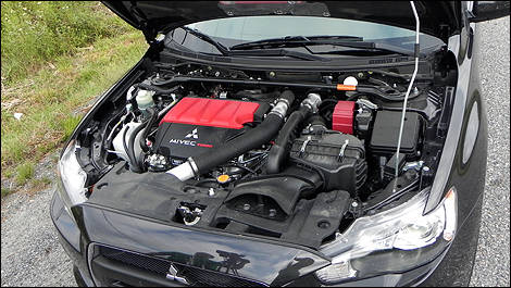 Mitsubishi Lancer Evolution MR 2011 moteur