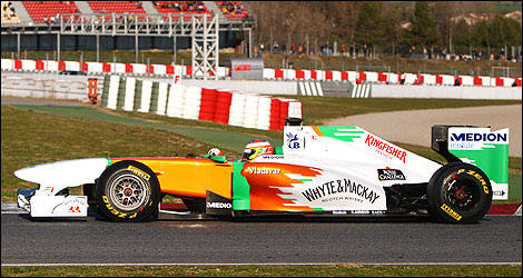 Paul di Resta lors des essais pr&eacute;-saison 2011 (Photo: WRi2)