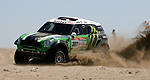 Dakar: Holowczyc s'impose, Peterhansel demeure en tête