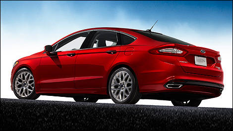 2013 Ford Fusion 2013 rear 3/4 view