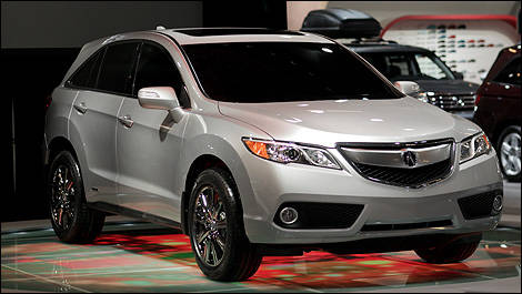 2013 Acura RDX front 3/4 view