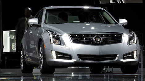 2013 Cadillac ATS front 3/4 view