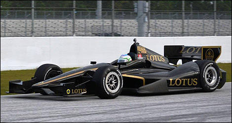 IndyCar Lotus Simona de Silvestro