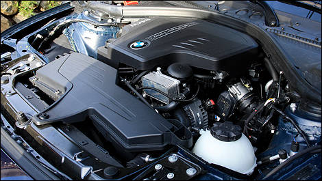 2012 BMW 3 Series Sedan engine
