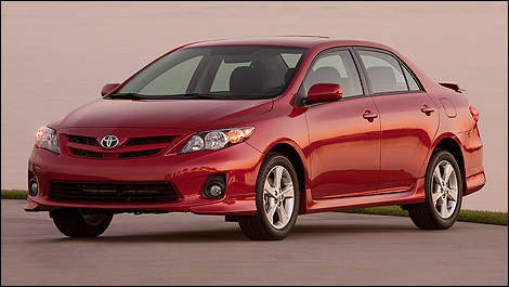 2012 Toyota Corolla front 3/4 view