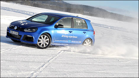 2012 Volkswagen Golf R 3/4 front view