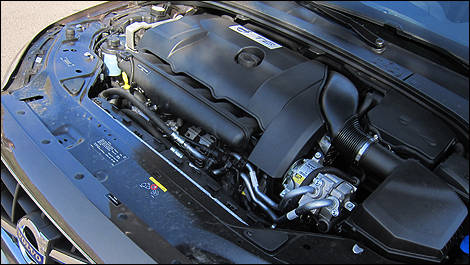 2012 Volvo XC70 T6 AWD Platinum engine