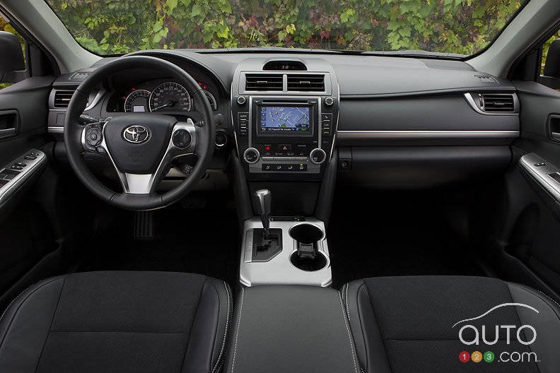 2012 Toyota Camry Se Interior Pictures