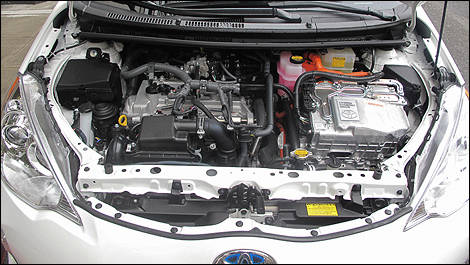 Toyota Prius c 2012 moteur
