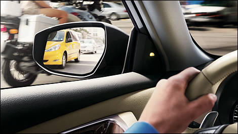 Nissan Altima 2013 r&eacute;troviseur