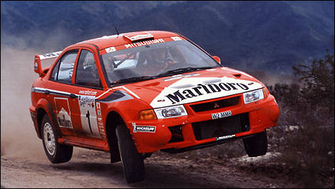 4 Mitsubishi Lancer vue 3/4 avant