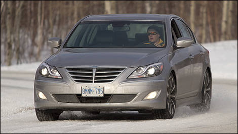 2012 Hyundai Genesis 5.0 R-Spec front 3/4 view