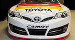 NASCAR: Toyota dévoile sa Camry 2013 de Coupe Sprint (+photos)