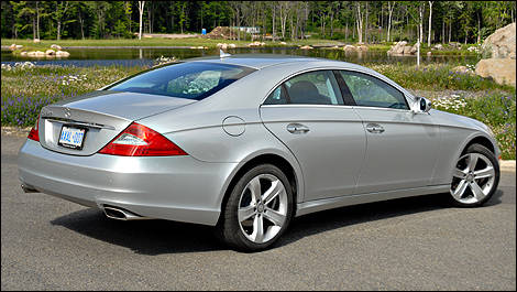 2009 Mercedes-Benz CLS 550 rear 3/4 view