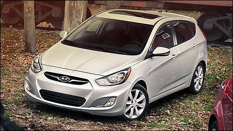 Hyundai Accent 2012 vue 3/4 avant
