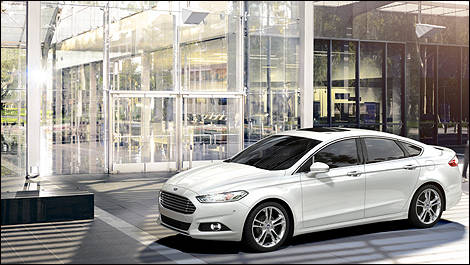 Ford Fusion 2013 vue 3/4 avant