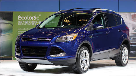 2013 Ford Escape front 3/4 view