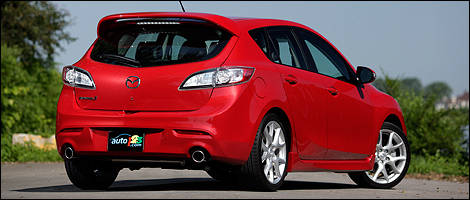 Mazdaspeed3 2011 vue 3/4 arrière