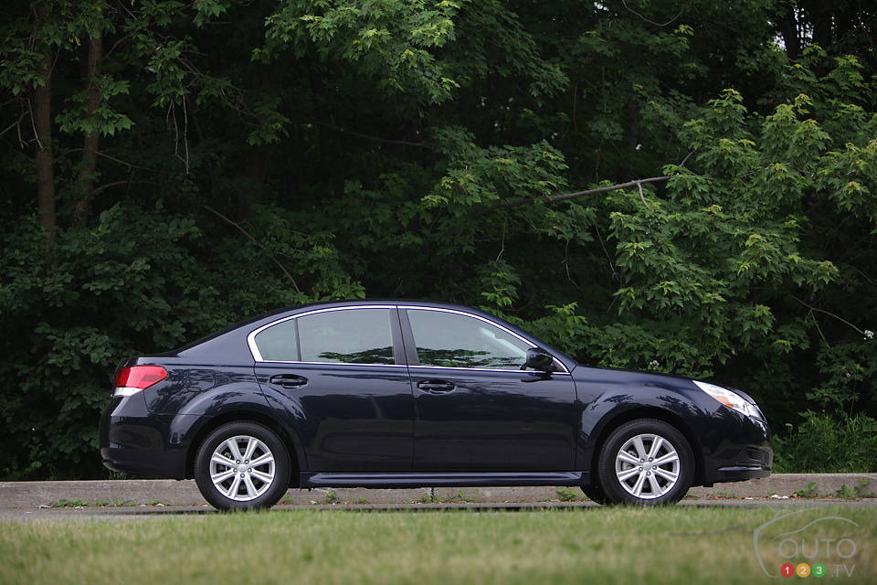 2012 Subaru Legacy 2.5i Convenience | Car Reviews | Auto123