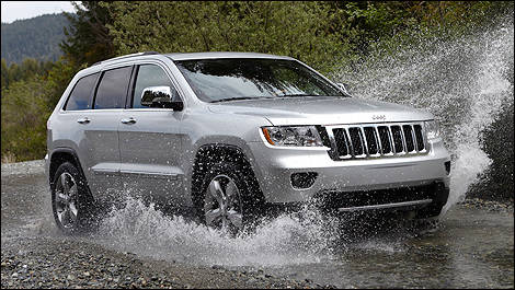 2012 Jeep Grand Cherokee front 3/4 view