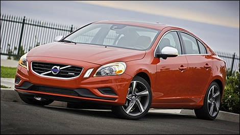 2012 Volvo S60 R-Design front 3/4 view