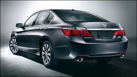 Honda Accord berline Touring vue 3/4 arri&egrave;re