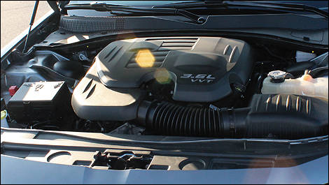 2012 Chrysler 300 S V6 engine
