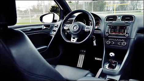 2011 Volkswagen GTI interior