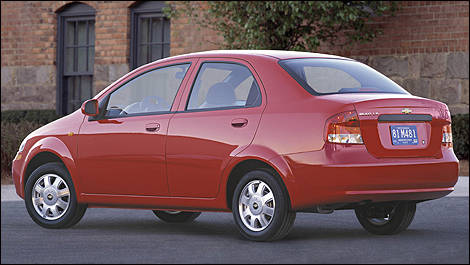 Chevrolet Aveo 2004 vue 3/4 arrière