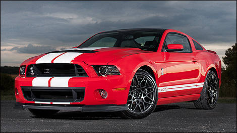 2013 Ford Mustang Shelby GT 500 front 3/4 view