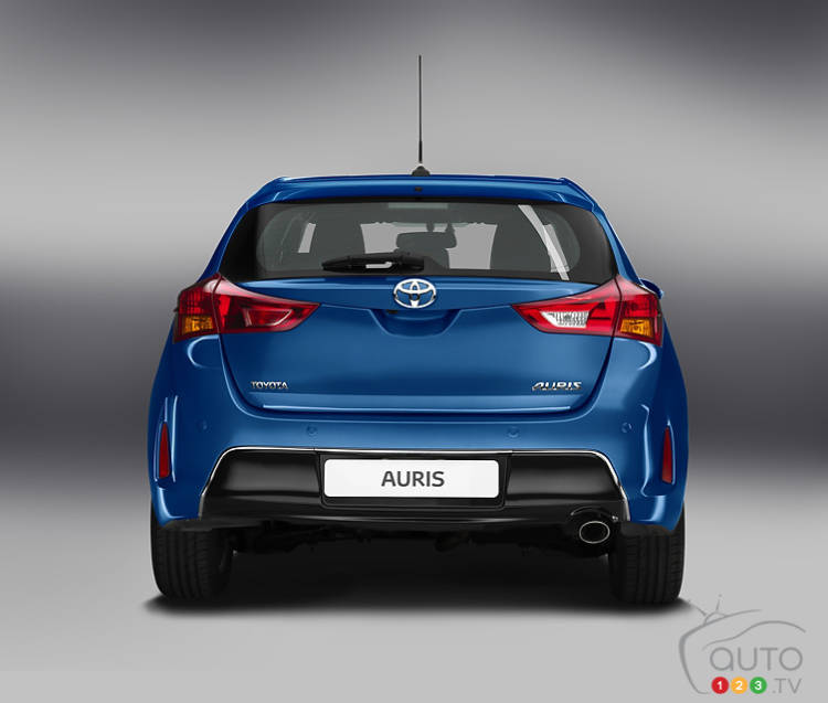 Toyota Debuts New Auris Compact Hatchback and Wagon for Europe [2012 Paris  Auto Show]
