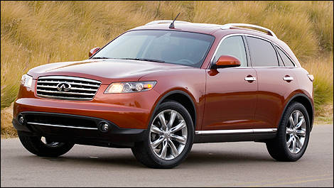 2007 Infiniti FX front 3/4 view