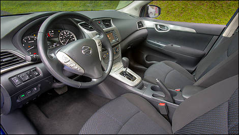 2013 Nissan Sentra dashboard