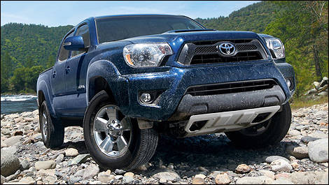 2013 Toyota Tacoma front 3/4 view