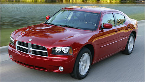 2010 Dodge Charger front 3/4 view
