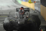 F1 Singapore: Michael Schumacher penalised after crash (+photos)
