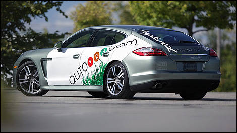 2012 Porsche Panamera S Hybride rear 3/4 view