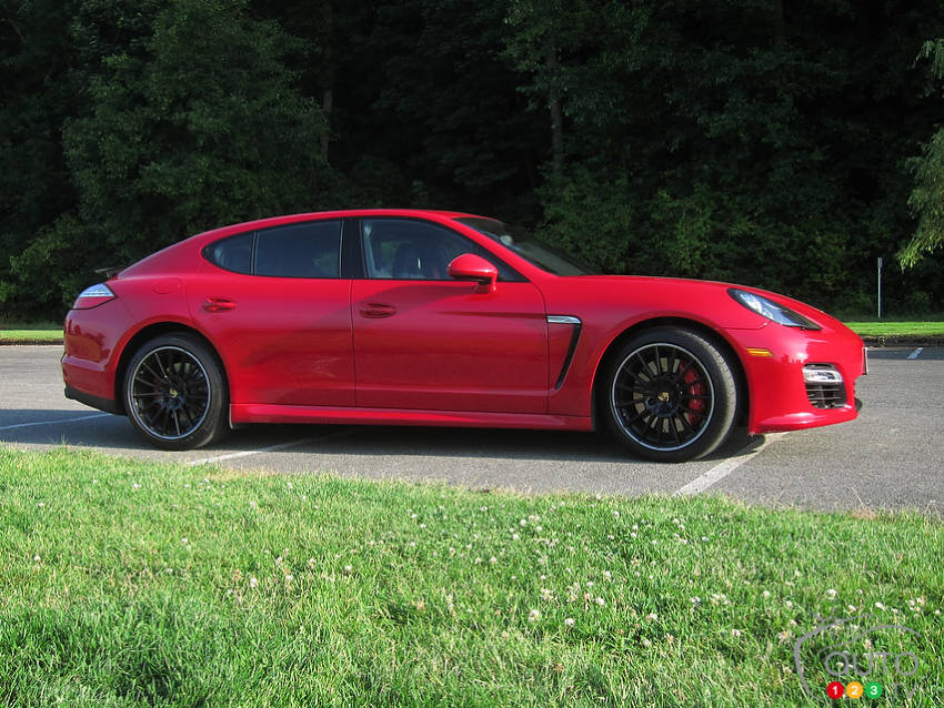 Porsche Panamera GTS 2015