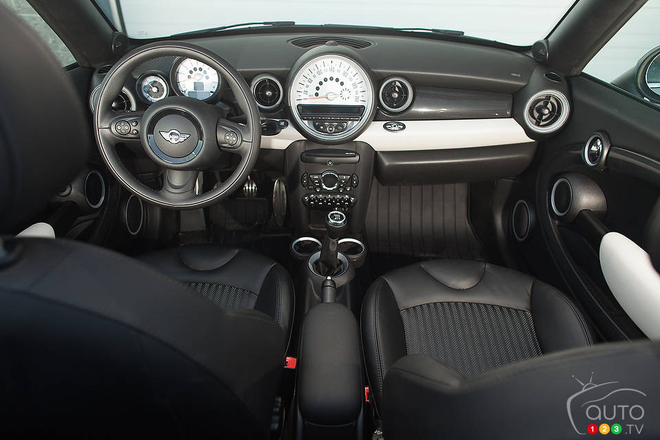 2012 MINI Cooper S Roadster (Photo: Sébastien D'Amour)