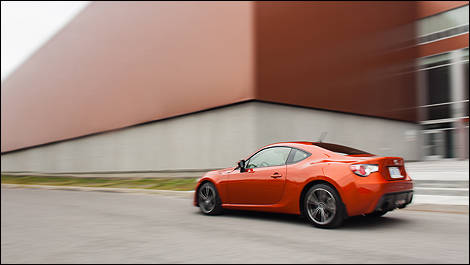 Scion FR-S 2013 vue 3/4 arri&egrave;re