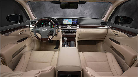 Lexus IS 460 2013 intérieur
