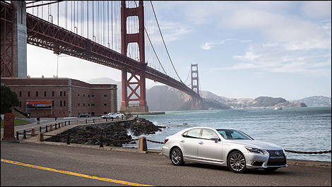 2013 Lexus LS 460 front 3/4 view