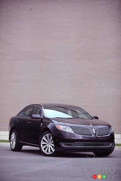 2013 Lincoln MKS EcoBoost AWD (photo: Philippe Champoux)