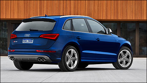 2014 Audi SQ5 rear 3/4 view