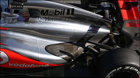 Exhaust system of the McLaren MP4-28 (Photo: WRi2)