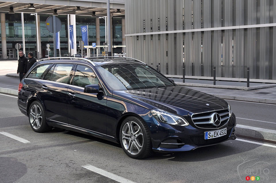 Mercedes-Benz-E-Class-2014_003.jpg