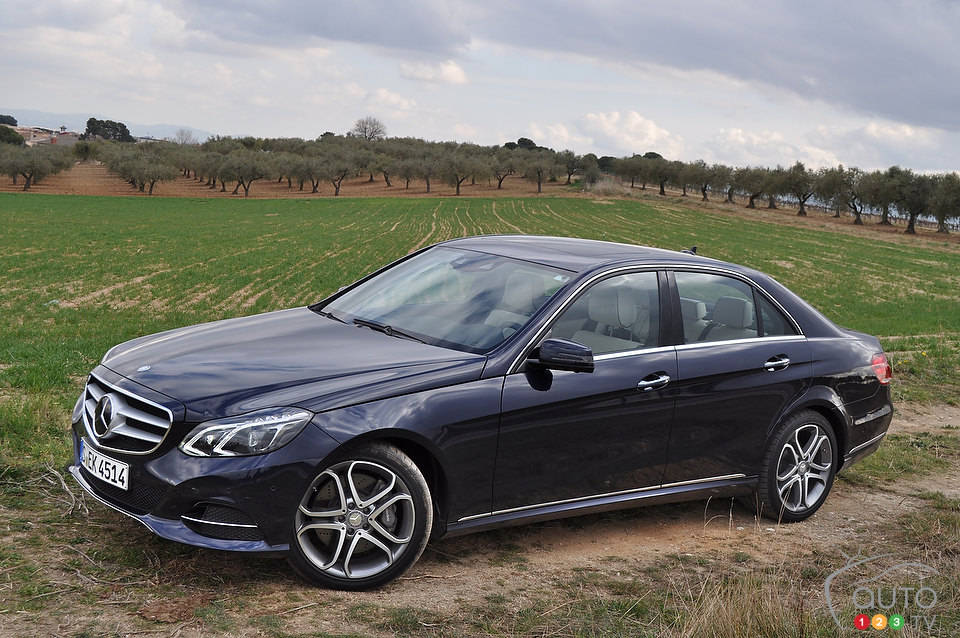 Mercedes-Benz-E-Class-2014_034.jpg