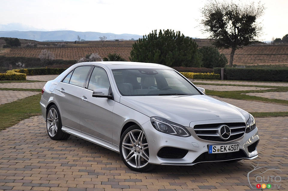 Mercedes-Benz-E-Class-2014_040.jpg