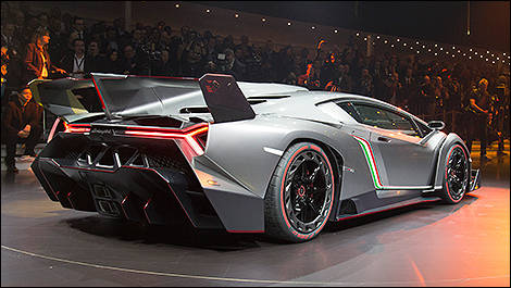 Lamborghini Veneno vue 3/4 arrière