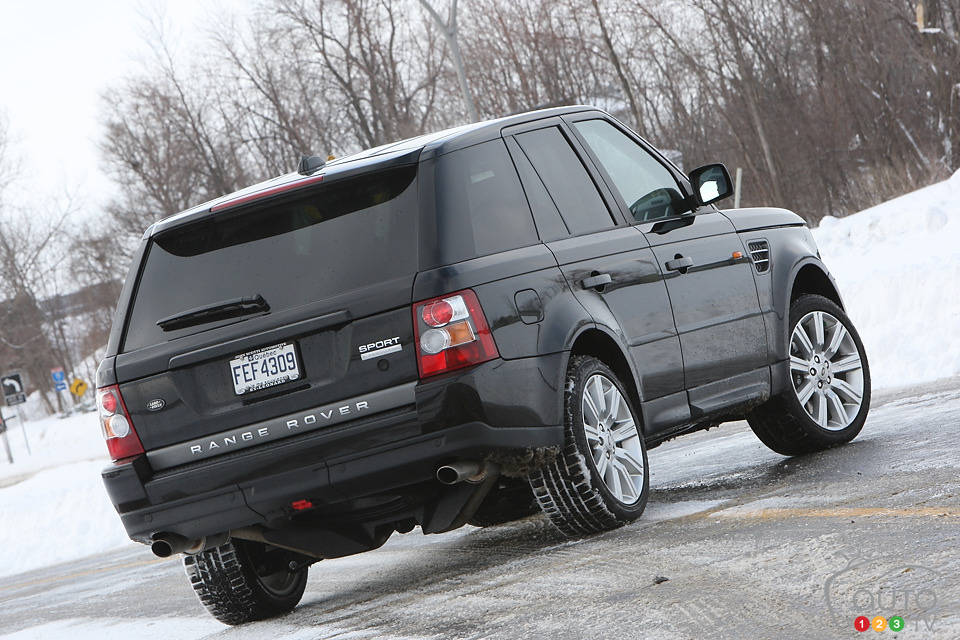 Ровер спорт 2008. Range Rover Sport Supercharged 2008. Рендж Ровер Sport Supercharged 2008. Range Rover Sport 2012 запаска. Рендж Ровер спорт 2012 запаска.